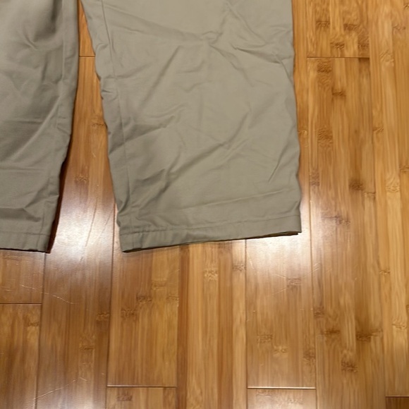 Eddie Bauer khaki pants size 42 men’s - Picture 4 of 10